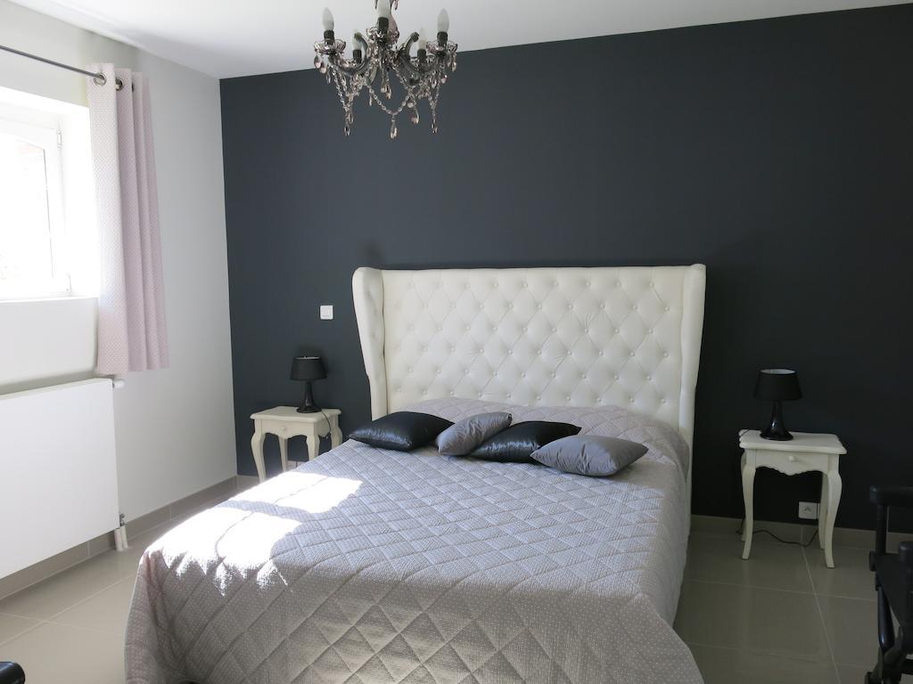 Bed and Breakfast Le Parc De Crecy Tréon Pokoj fotografie